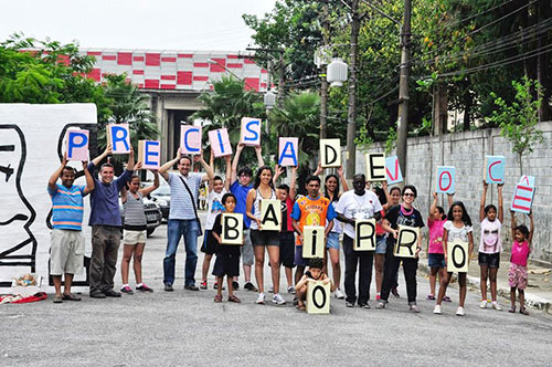 A PRAÇA: O Natal está sempre à nossa disposição...